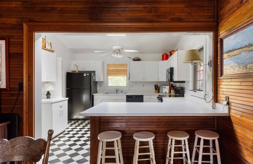 Sullivan's Island House | Historic 4-bedroom House on Sullivan's Island w/Hammock & Elevator