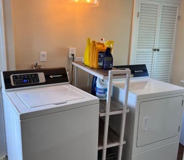 Fair Haven House | Historic 4 Bed 2 Bath Victorian Estate Fast Wifi