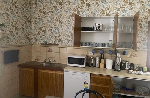 Nagambie House | Historic 4 bedroom cottage in town tastefully renovated with accessible bathroom