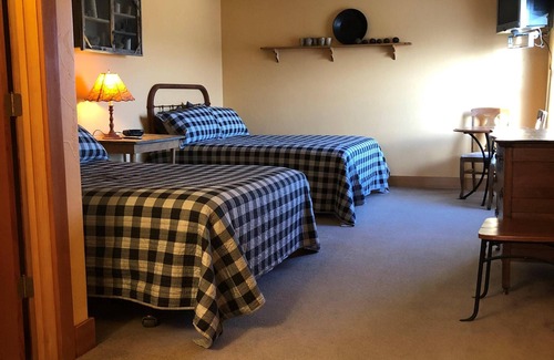 Dell Cabin | Historic 6,000 Sq. Ft. Former Hotel now Private Residence