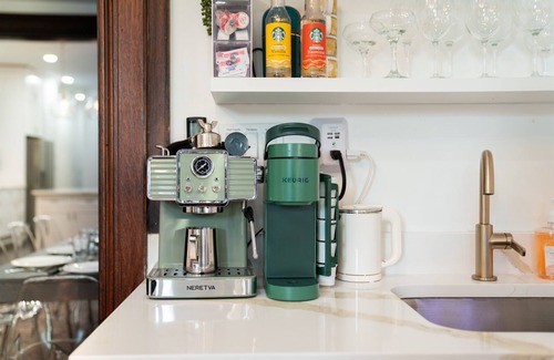 Shaw House | Historic-7BR/4.5BA-Parking+By Metro+Chef's Kitchen