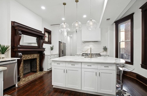 Shaw House | Historic-7BR/4.5BA-Parking+By Metro+Chef's Kitchen
