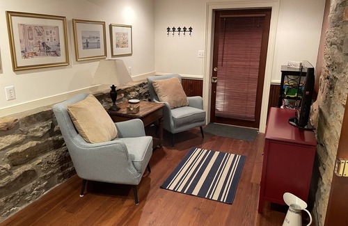 Warrenton Apartment | Historic apartment in Old Town Warrenton, Virginia