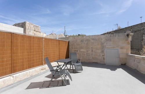 Cospicua Apartment | Historic Apartments - SUPER location near Valletta Ferry