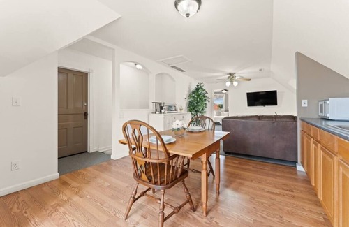 South Haven Apartment | Historic Asylum Inn: Unit 3 Downtown South Haven