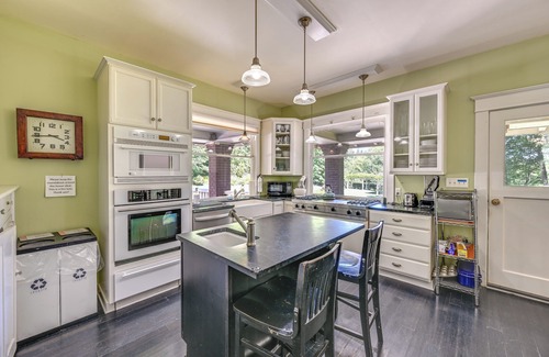 Kent House | Historic Auburn House on 37 Acres w/Private Lake!