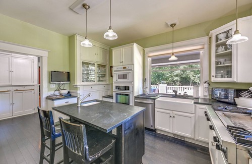 Kent House | Historic Auburn House on 37 Acres w/Private Lake!