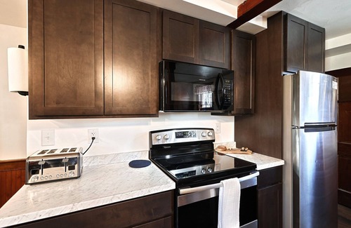 New Oxford Apartment | Historic Barker House 2 near Gettysburg