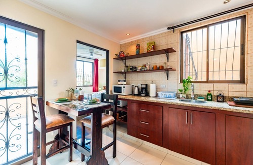 Amon Apartment | Historic Barrio Amon at Downtown San Jose bright apartment with private balcony