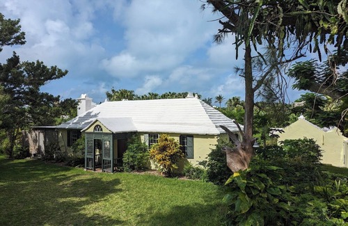 Somerset Village House | Historic Belfield Beach Estate on Long Bay Beach-Close to Everything