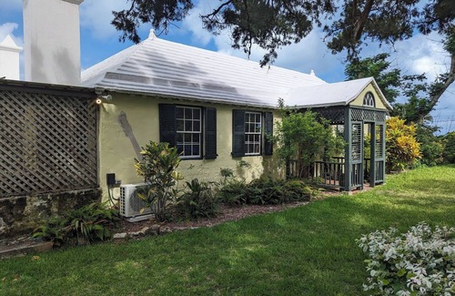 Somerset Village House | Historic Belfield Beach Estate on Long Bay Beach-Close to Everything