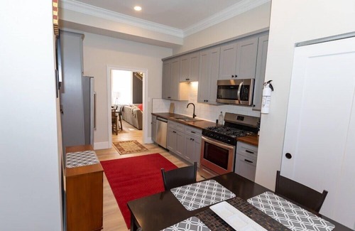 Manchester Apartment | Historic Brownstone Loft-Walk to Casino & Stadiums