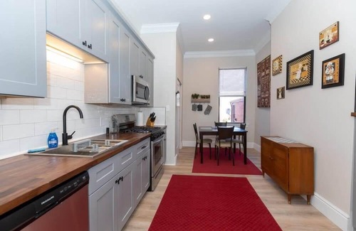 Manchester Apartment | Historic Brownstone Loft-Walk to Casino & Stadiums