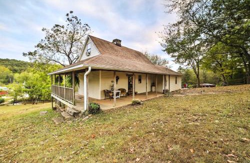 Bruno House | Historic Bruno Hampton Creek Hideaway on 2 Acres