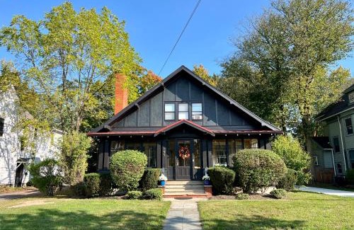 Hamburg House | Historic Bulldog Bungalow