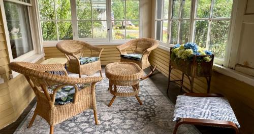 Hamburg House | Historic Bulldog Bungalow
