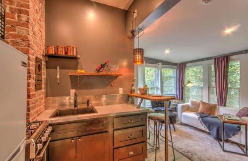 Central Midtown Apartment | Historic but Modern with Relaxing Natural Light