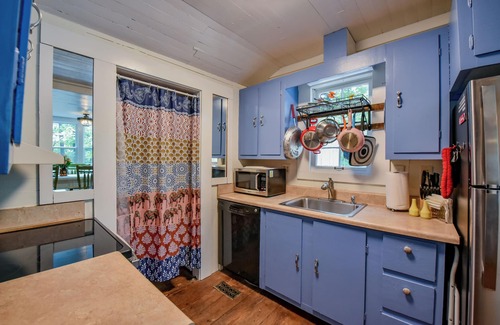 Northport House | Historic Buzzard Roost on the Lake - Stay on Lake Tuscaloosa!