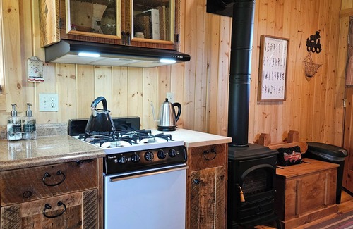 Virginia City House | Historic C.W. Rank House Guest Cabin