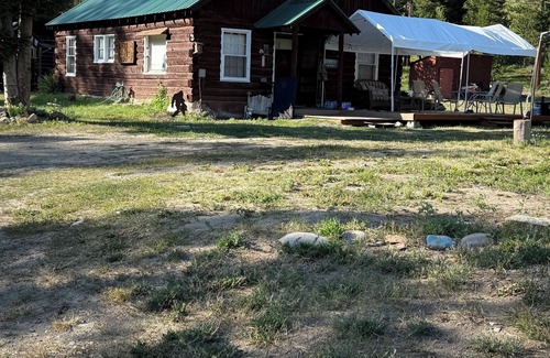 Stanley Cabin | Historic Cabin in the Yankee Fork Valley north of Stanley, ID