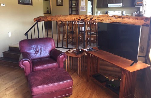 Estes Park Cabin | Historic Cabin with Spectacular Views! Full Kitchen, Walk into RMNP #20-NCD0303