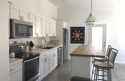 Carbondale Apartment | Historic Carbondale Schoolhouse/Luxury Apartment