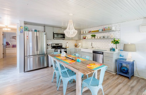 Wilmington Beach House | Historic Carolina Beach Cottage Across from Oceanfront & Screened Porch