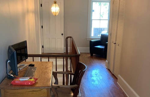 Cazenovia House | Historic Cazenovia Village-Lincklaen Apt