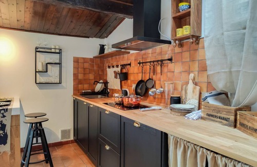 Jesi Apartment | [Historic Center] Elegance, WiFi, and A/C