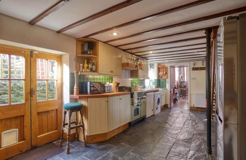 Saint Goran House | Historic Chapel, Great Facilities nr Beaches