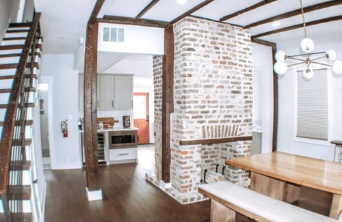 Westside House | Historic Charleston Blue House in downtown Charleston