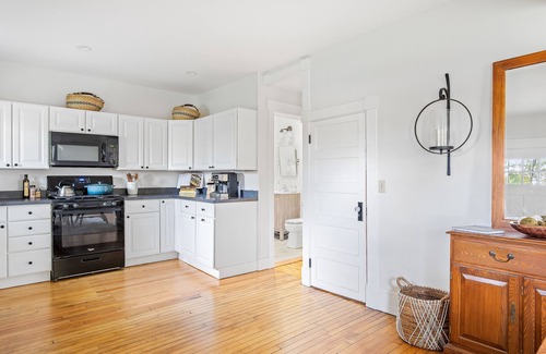 Stowe House | Historic charm and beautifully furnished!