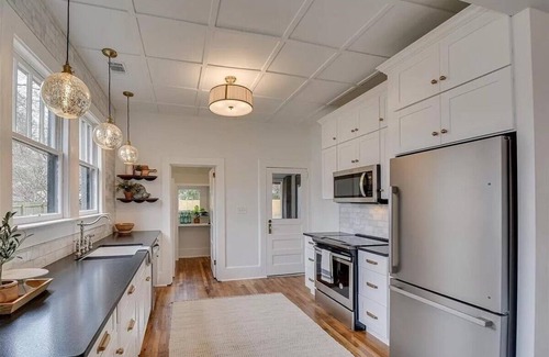 Aiken House | Historic charm near downtown/Bruce's Field