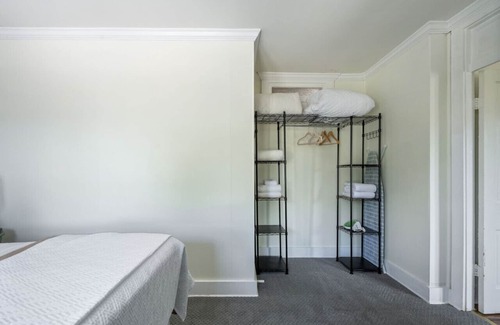 Issue Hotel | Historic charm with modern amenities