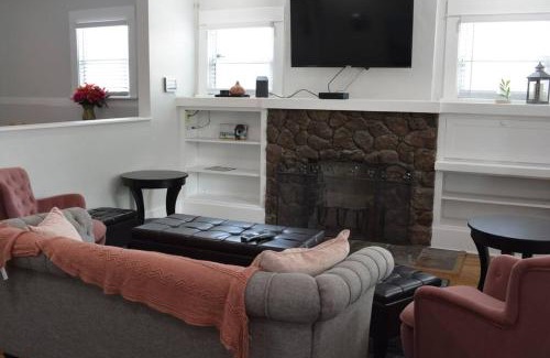 Feldman's House | Historic Charm with Modern Comfort