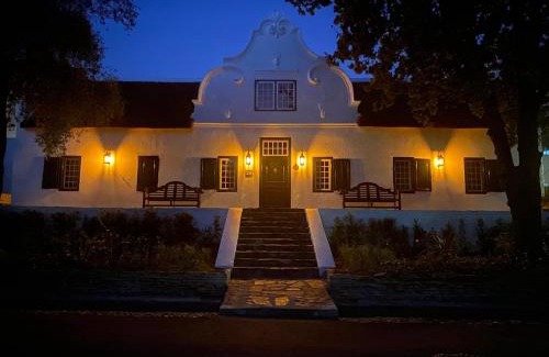 Tulbagh Villa | Historic Church Street Charmer!