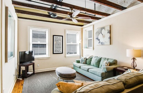 Historic District - North House | Historic City Market Loft Off Broughton