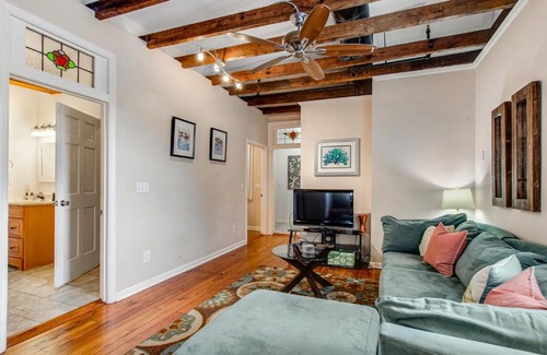 Historic District - North Apartment | Historic City Market - Loft Off Broughton Too