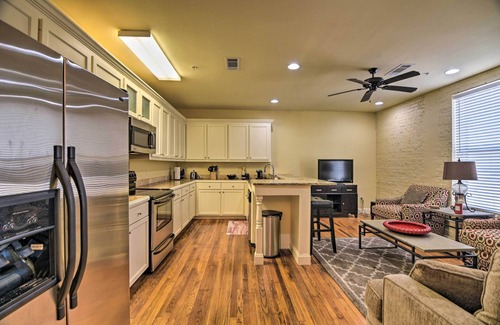 Vicksburg Condo | Historic Condo in Downtown, Walk to Riverfront!