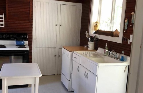 Ottawa Beach Cottage | Historic cottage by Holland State Park and Lake Michigan
