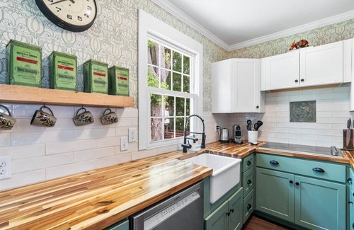 Mobile Cottage | Historic Cottage close to downtown Mobile
