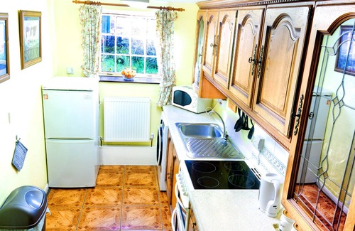 Cromford Cottage | Historic Cottage in a Traditional Mill Village