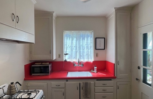 Ojai House | Historic Cottage in Downtown Ojai. The perfect place to relax and rejuvenate.