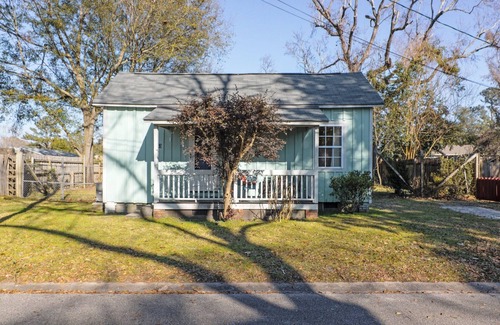 Wilmington House | Historic cottage in Spofford Mills with big fenced yard - pets welcome!