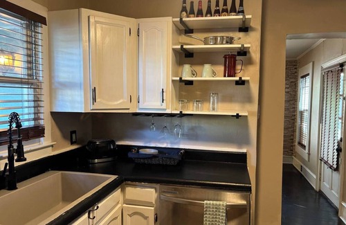 Wilmington Cottage | Historic Cottage in Charming Downtown Neighborhood