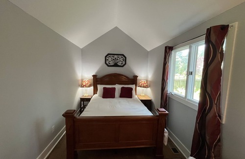 Zionsville Cottage | Historic Cottage in the Village of Zionsville