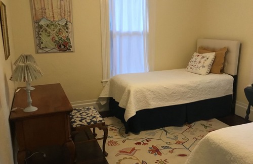 Green Valley Cottage | Historic Cottage in Wine Country