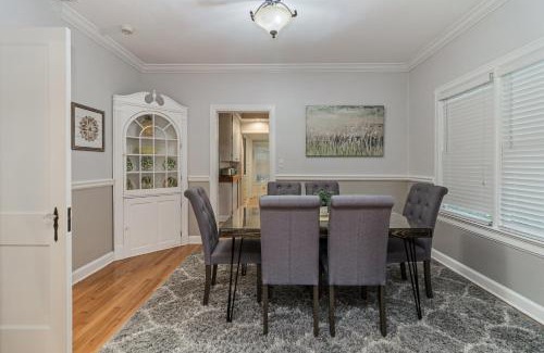 East Lake Morton House | Historic Cottage Walking Distance to FSC & Downtown Lakeland