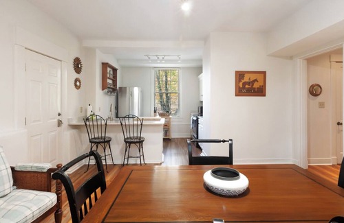Glenview House | Historic Cottage with modern amenities
