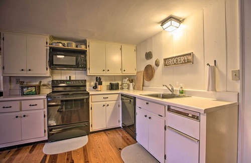 Rockbridge Baths House | Historic Countryside Escape - Relax, Hike, & Fish!